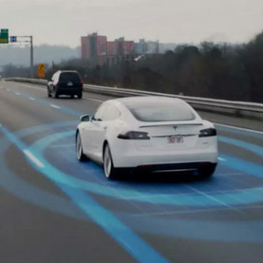 Tesla-Autopilot-796x398